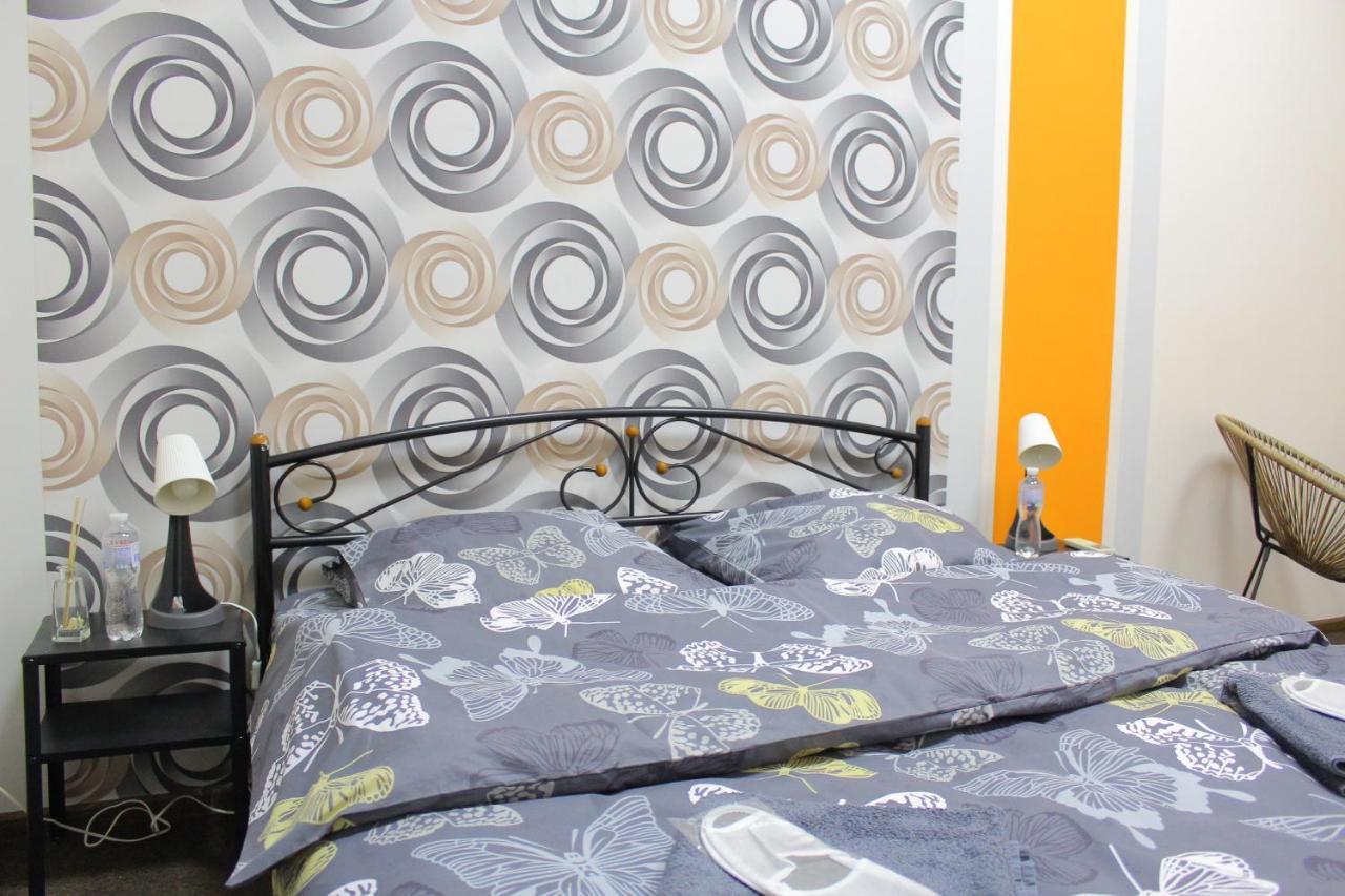 Uneed Rooms Somnium Kyiv Exterior photo